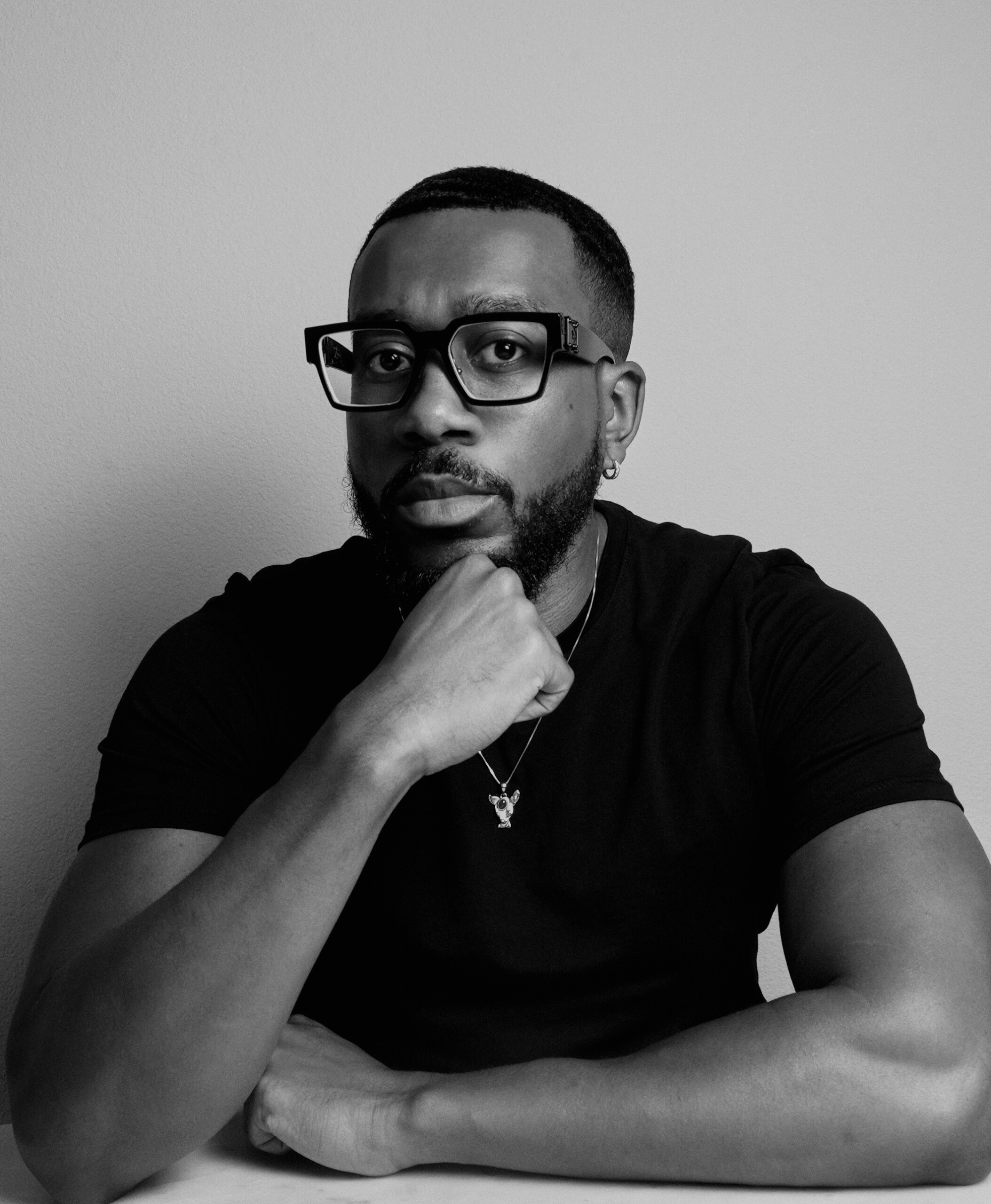 portrait of artist Juan Veloz